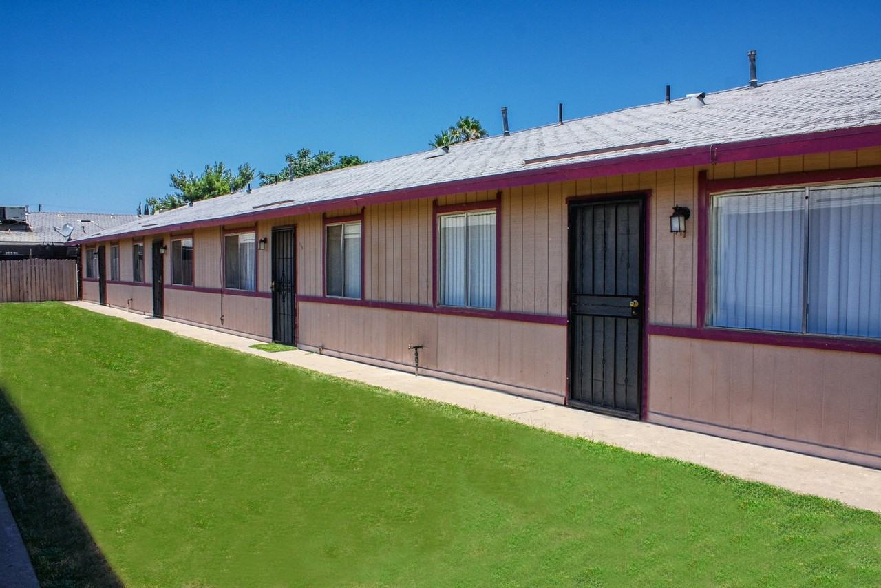 Dennett Gardens - Photo 3 of 3