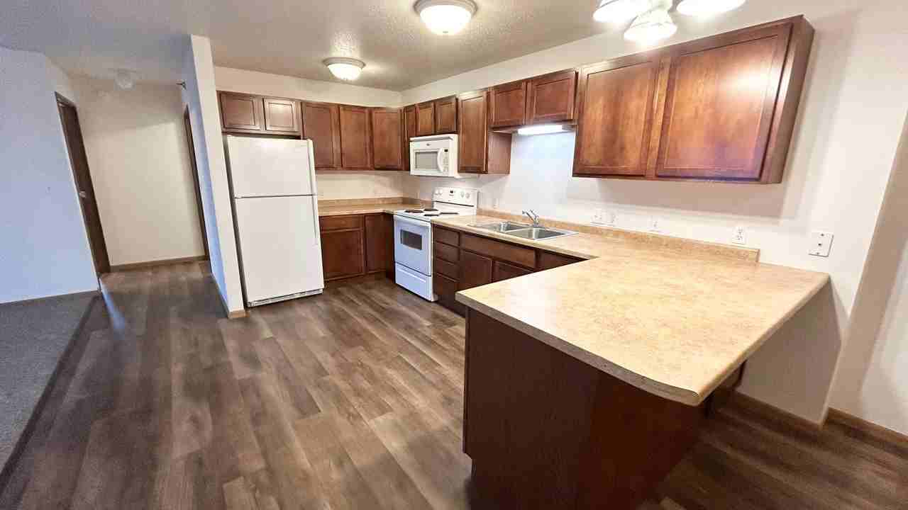 Prairie Sky Apartments - Photo 2 of 34
