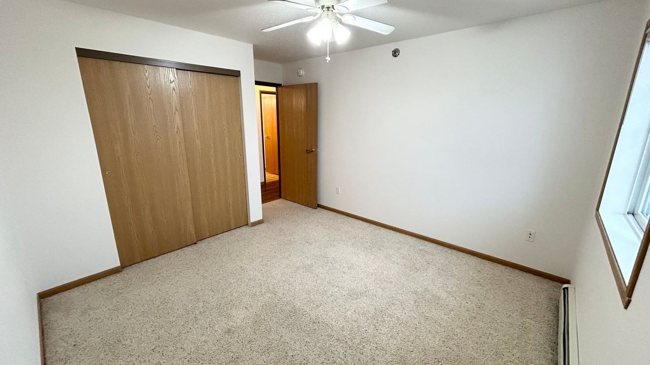 Prairie Sky Apartments - Photo 7 of 34