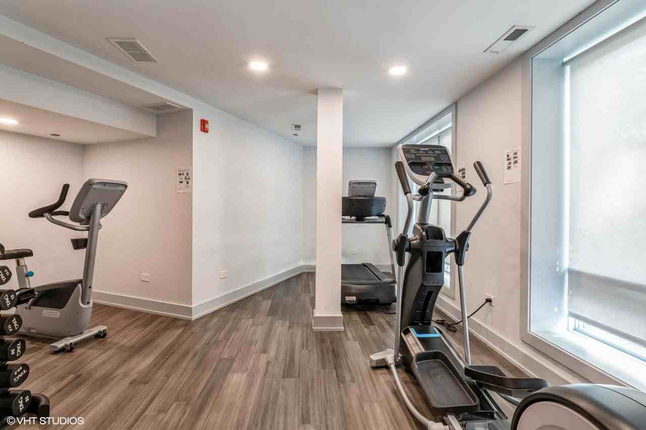 Vine Place Apartments - Photo 5 of 7