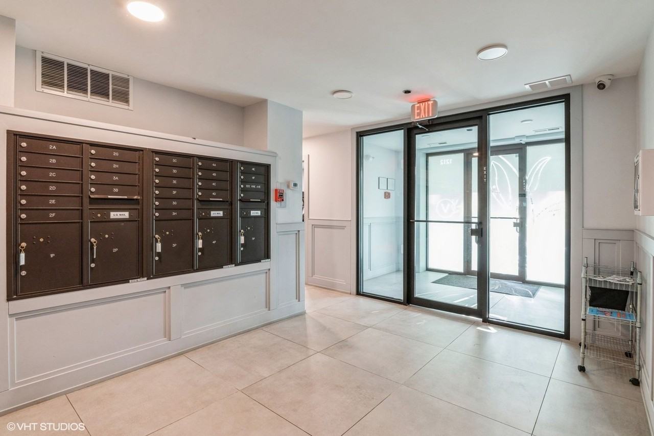 Vine Place Apartments - Photo 6 of 7