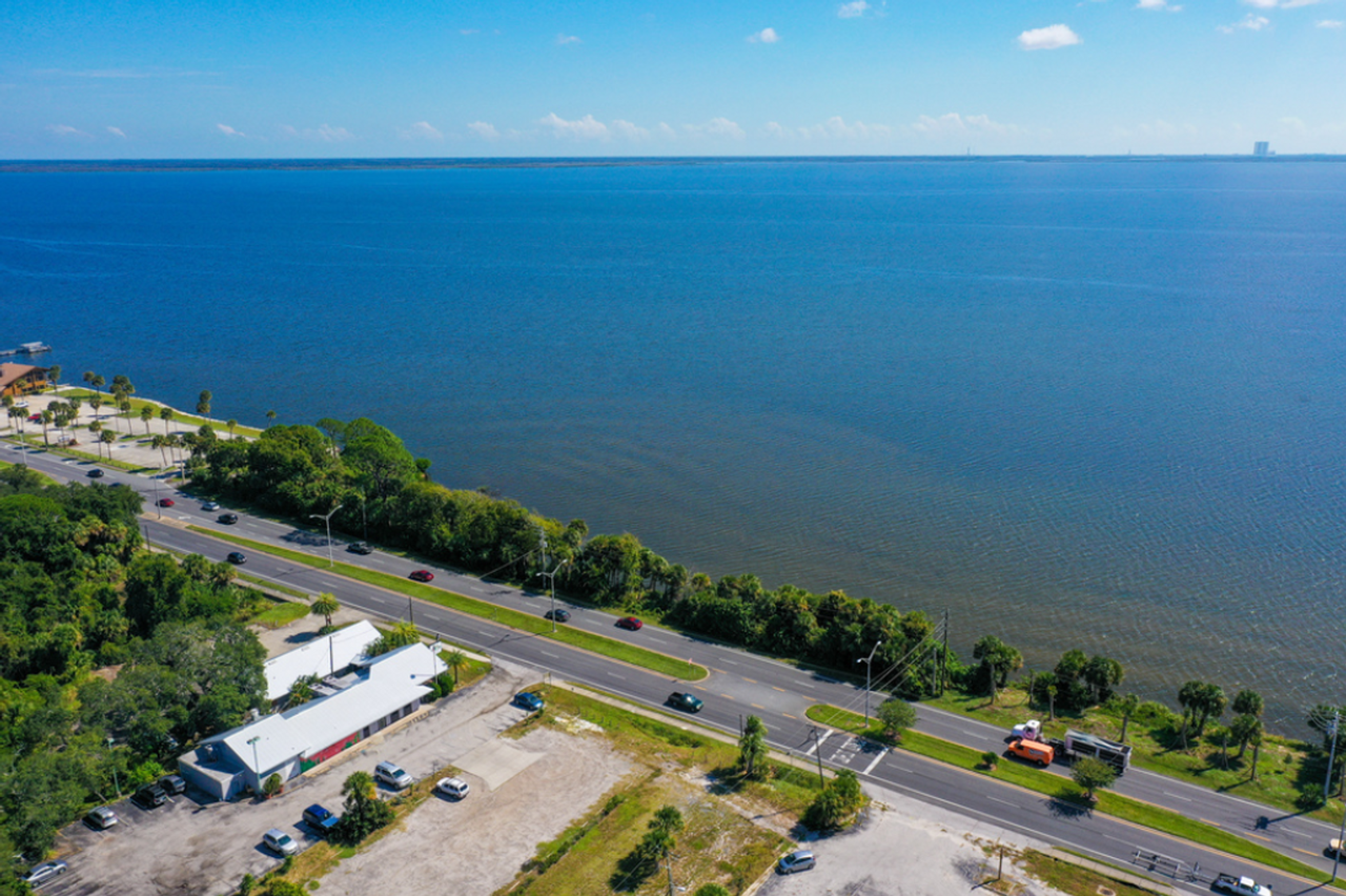 Manatee Landing - Photo 4 of 32