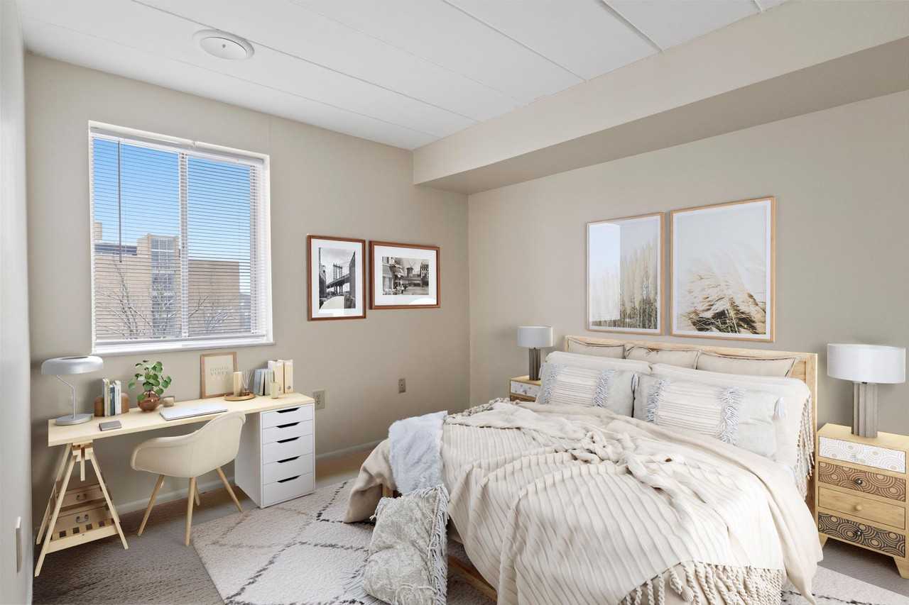 Executive House - Photo 2 of 50