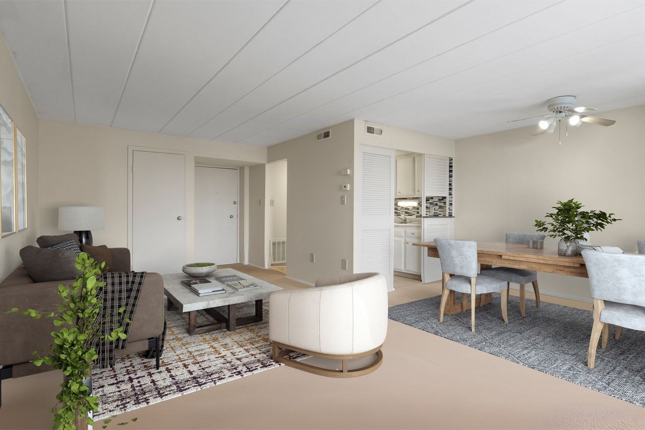 Executive House - Photo 3 of 50