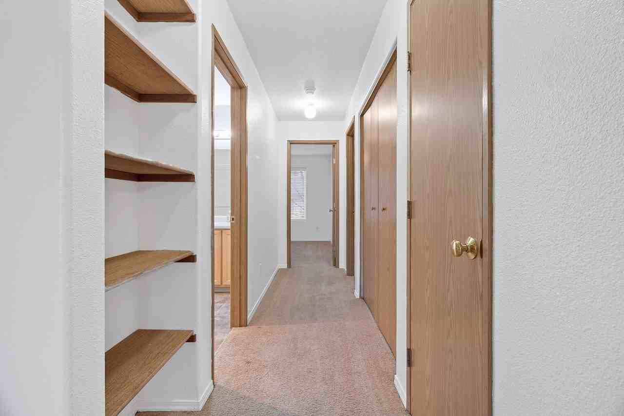 Sir James Apartments - Photo 7 of 15