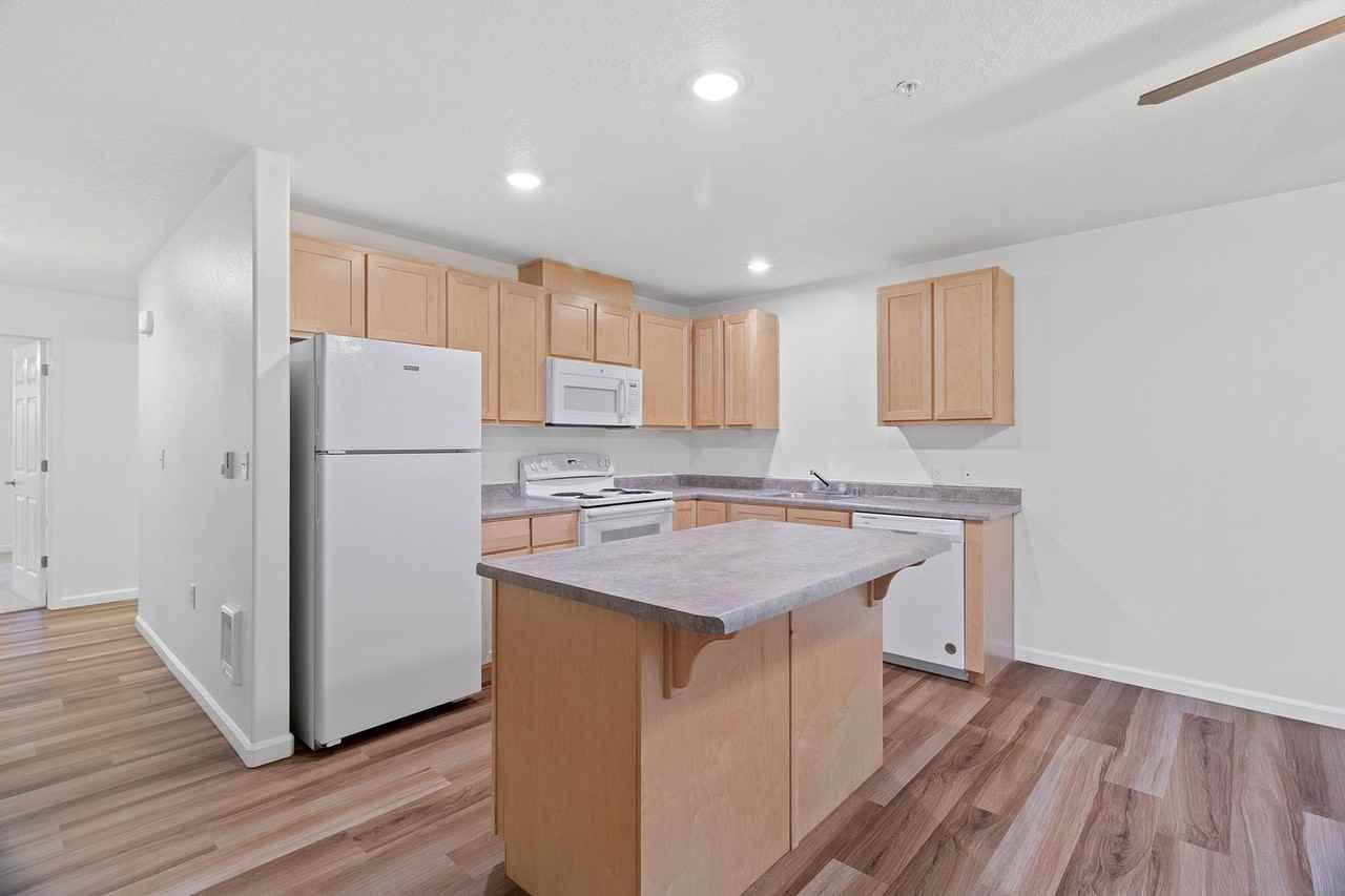 Bryan's Place - Photo 3 of 11