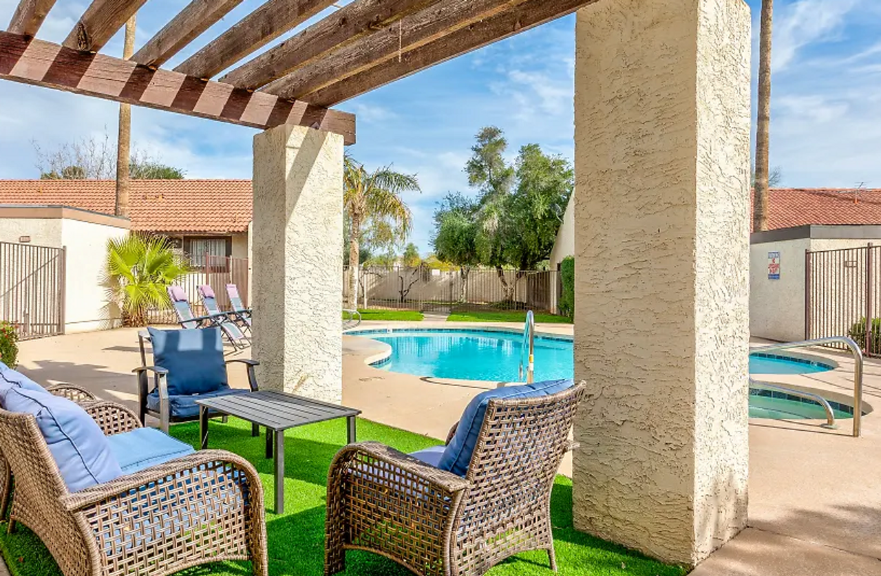 Belleview Estates Townhomes - Photo 3 of 9