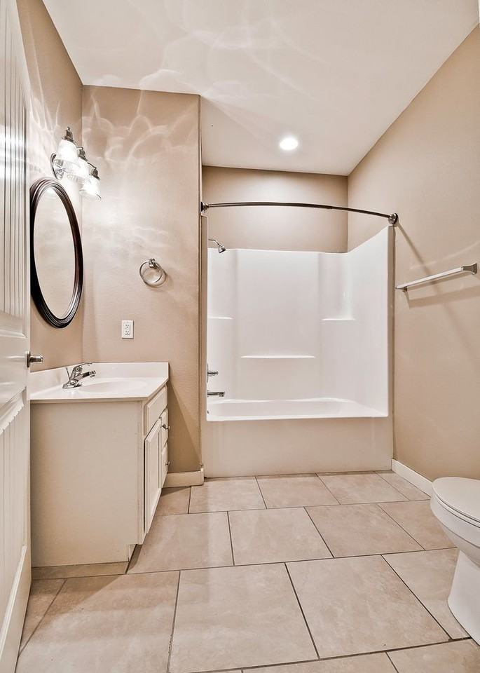 Rochester Circle - Photo 6 of 43