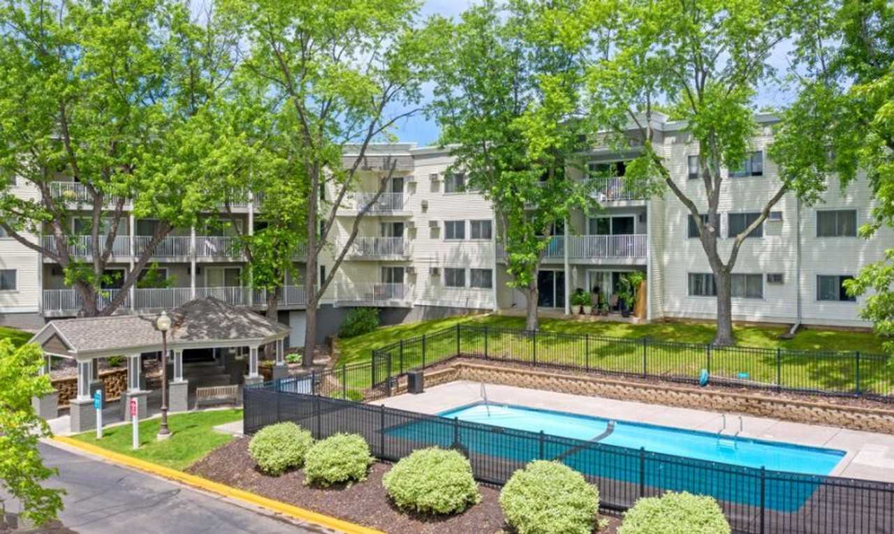 Hillcrest Place Apartments - Photo 7 of 50