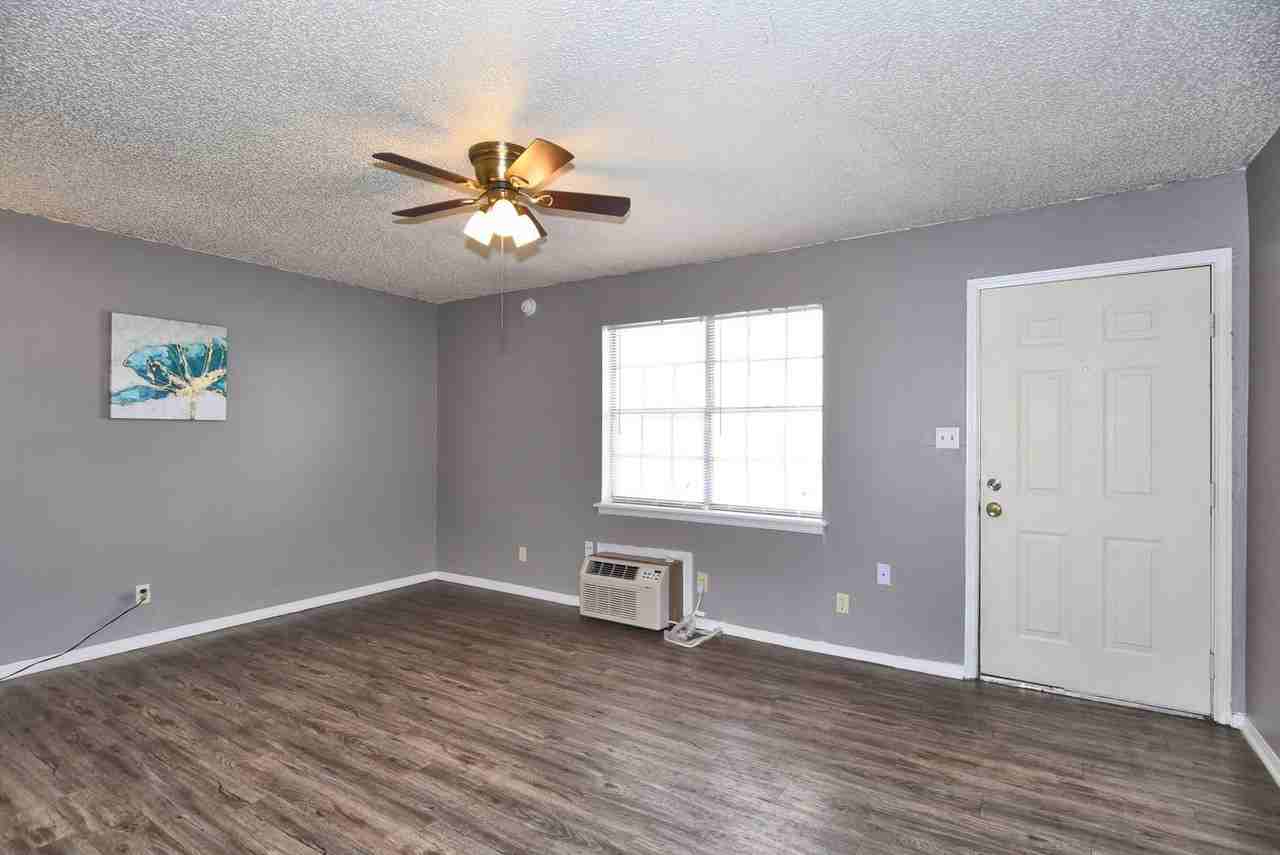 South Point Apartments - Photo 5 of 11