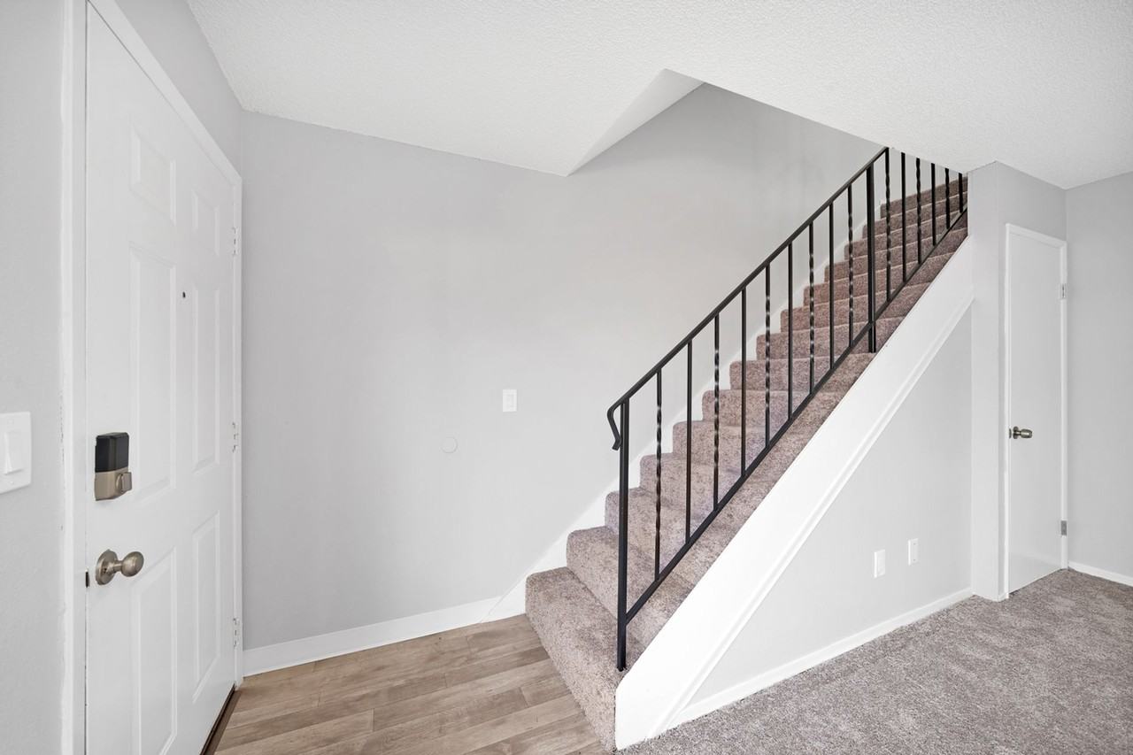 Wetherburne Square Townhomes - Photo 4 of 50