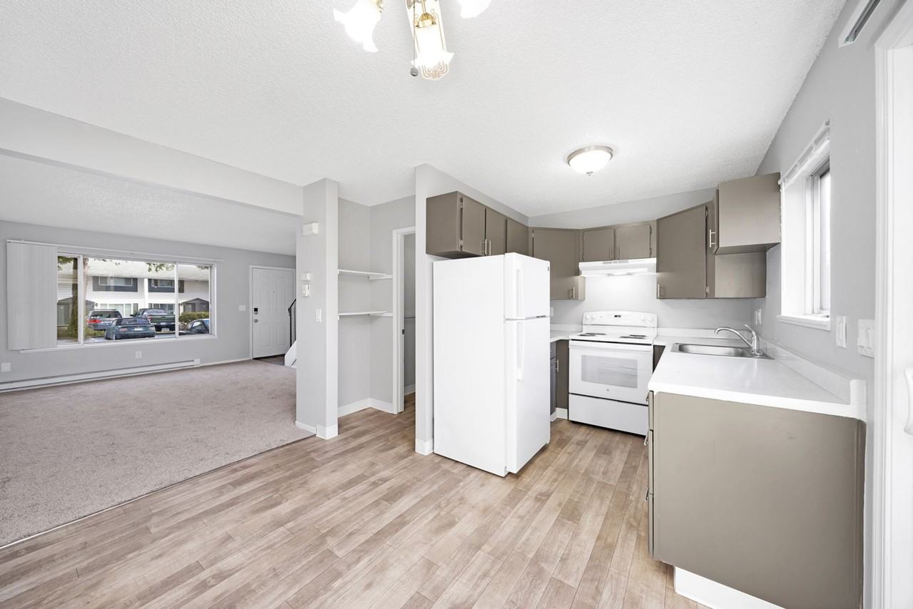 Wetherburne Square Townhomes - Photo 6 of 50