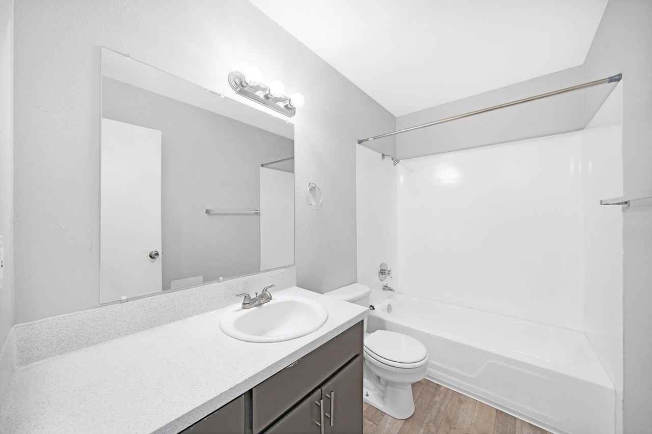 Wetherburne Square Townhomes - Photo 6 of 39