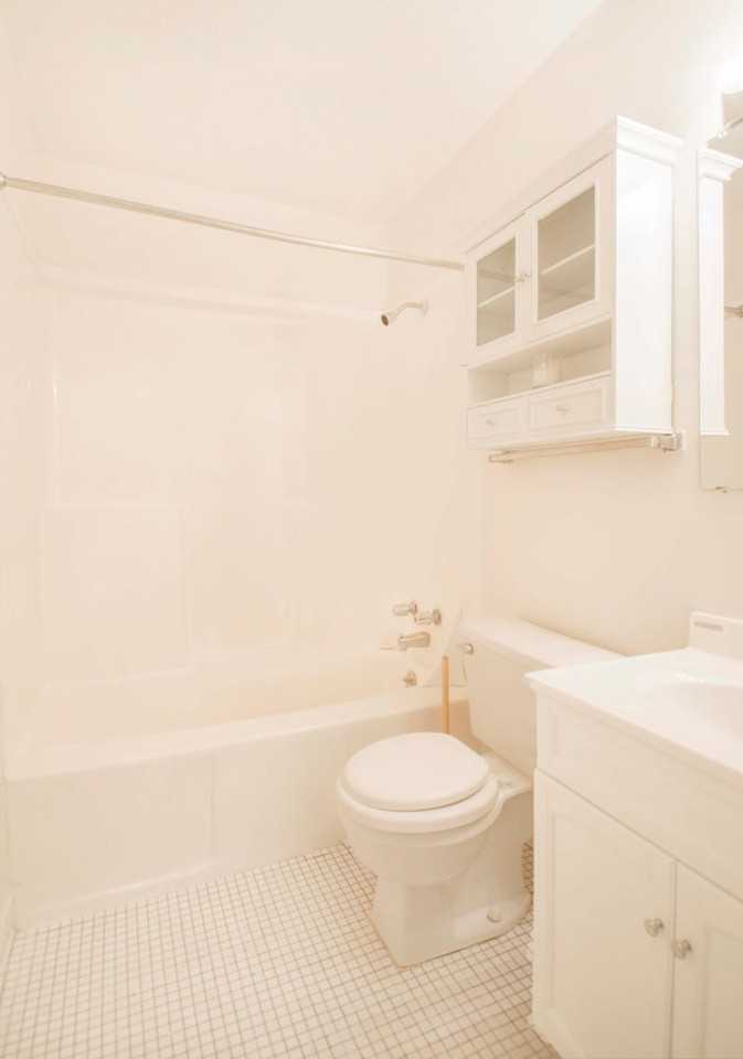 Bay Pointe Apartments - Photo 3 of 17