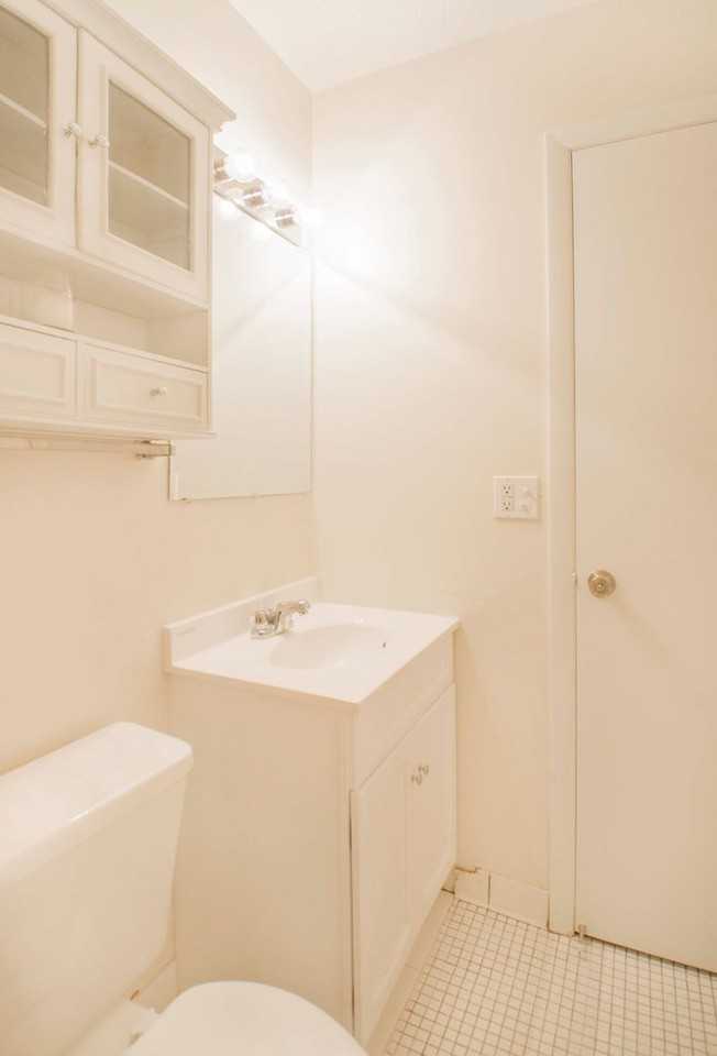 Bay Pointe Apartments - Photo 6 of 17