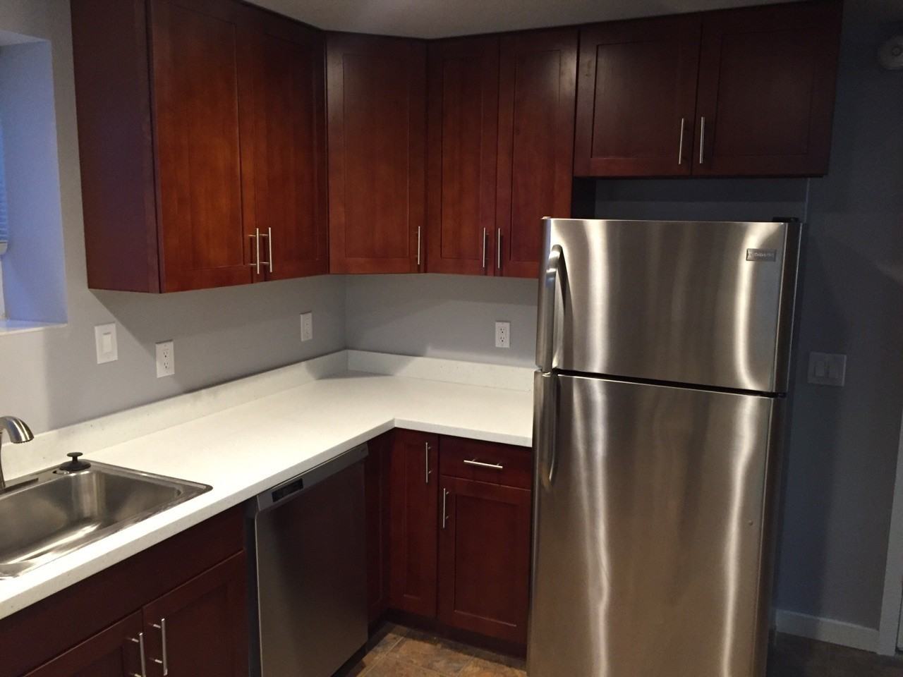 Beacon View Apartments - Photo 3 of 27