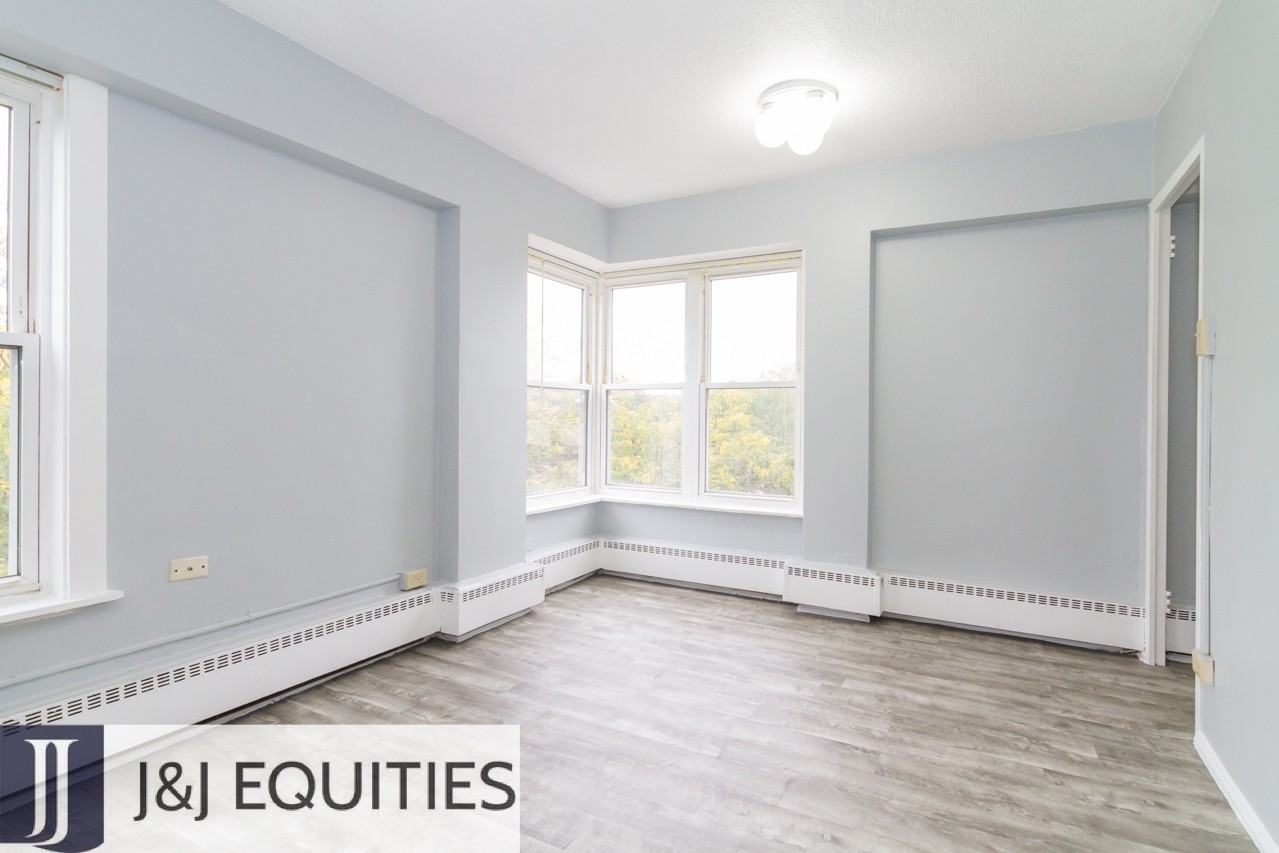 7333 Ridge - Photo 5 of 50