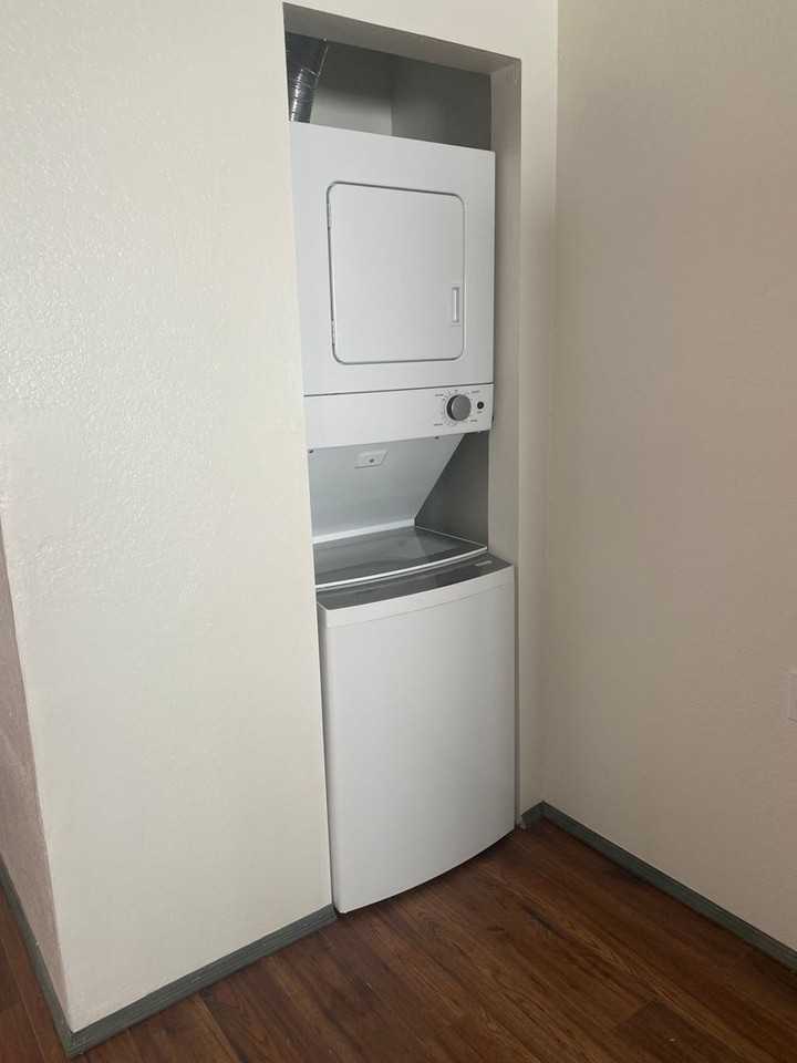 Sage Villa Apartments - Photo 7 of 10