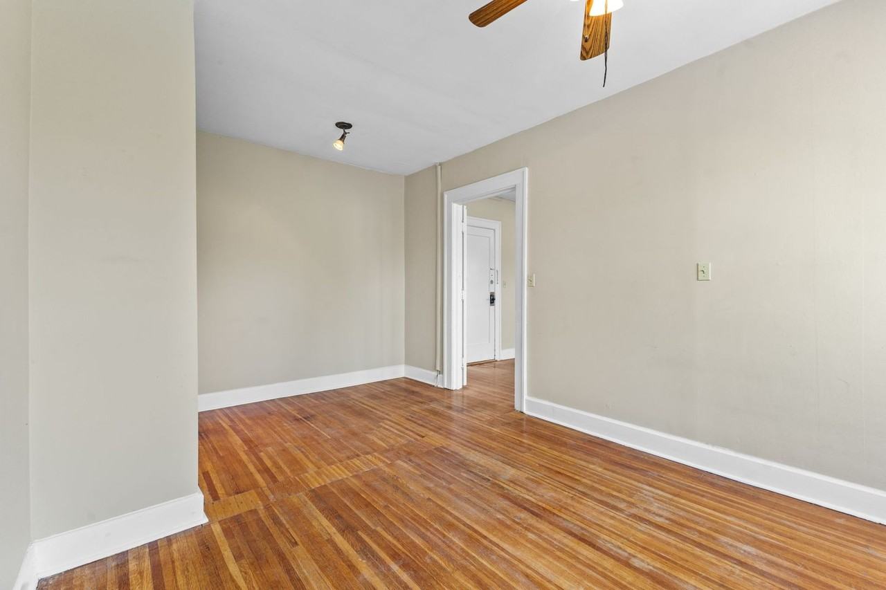 Suites of Irvington - Photo 4 of 38