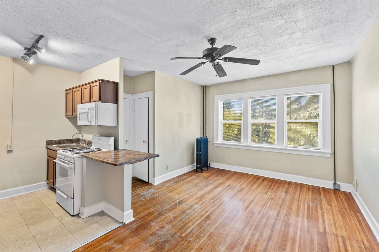 Suites of Irvington - Photo 7 of 38