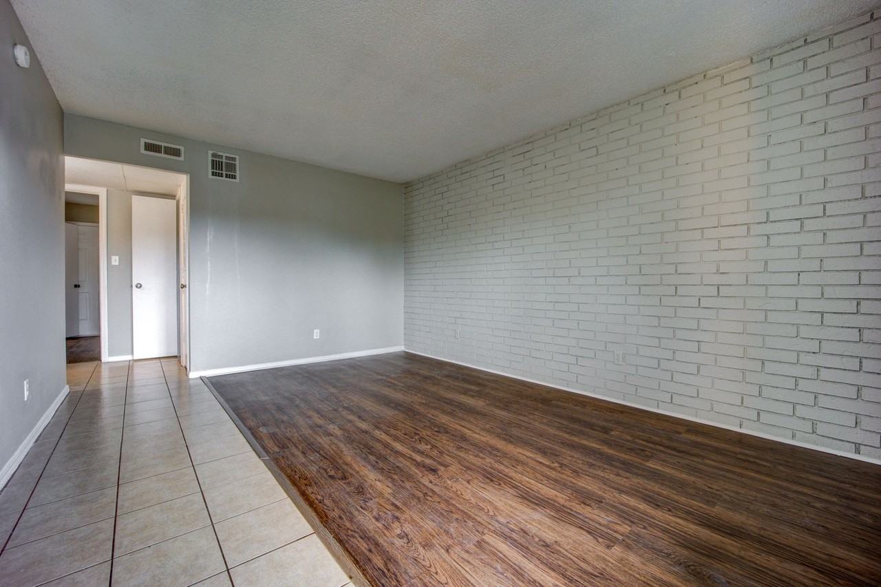 The Dogwood: 1 & 2 Bedroom Apartments - Photo 5 of 33