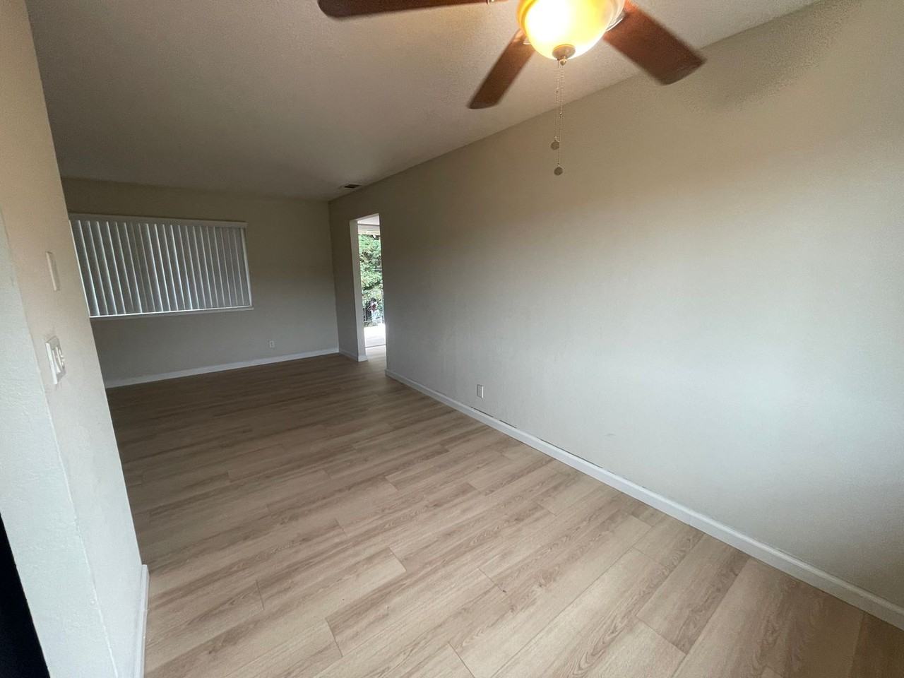 175 - 4860 Northlawn Dr - Photo 6 of 9