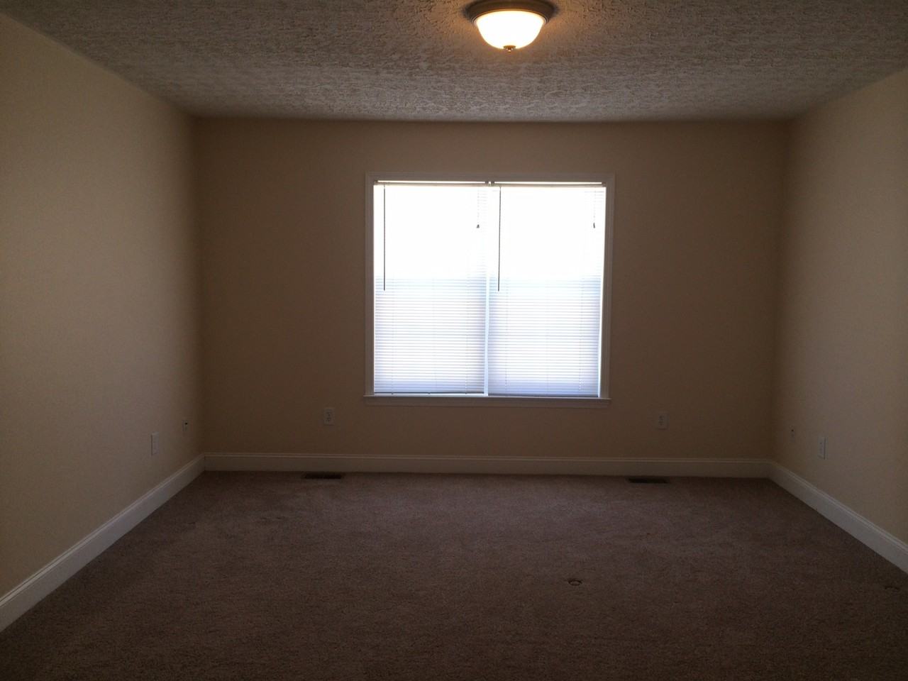 Kensington Court - Photo 3 of 27
