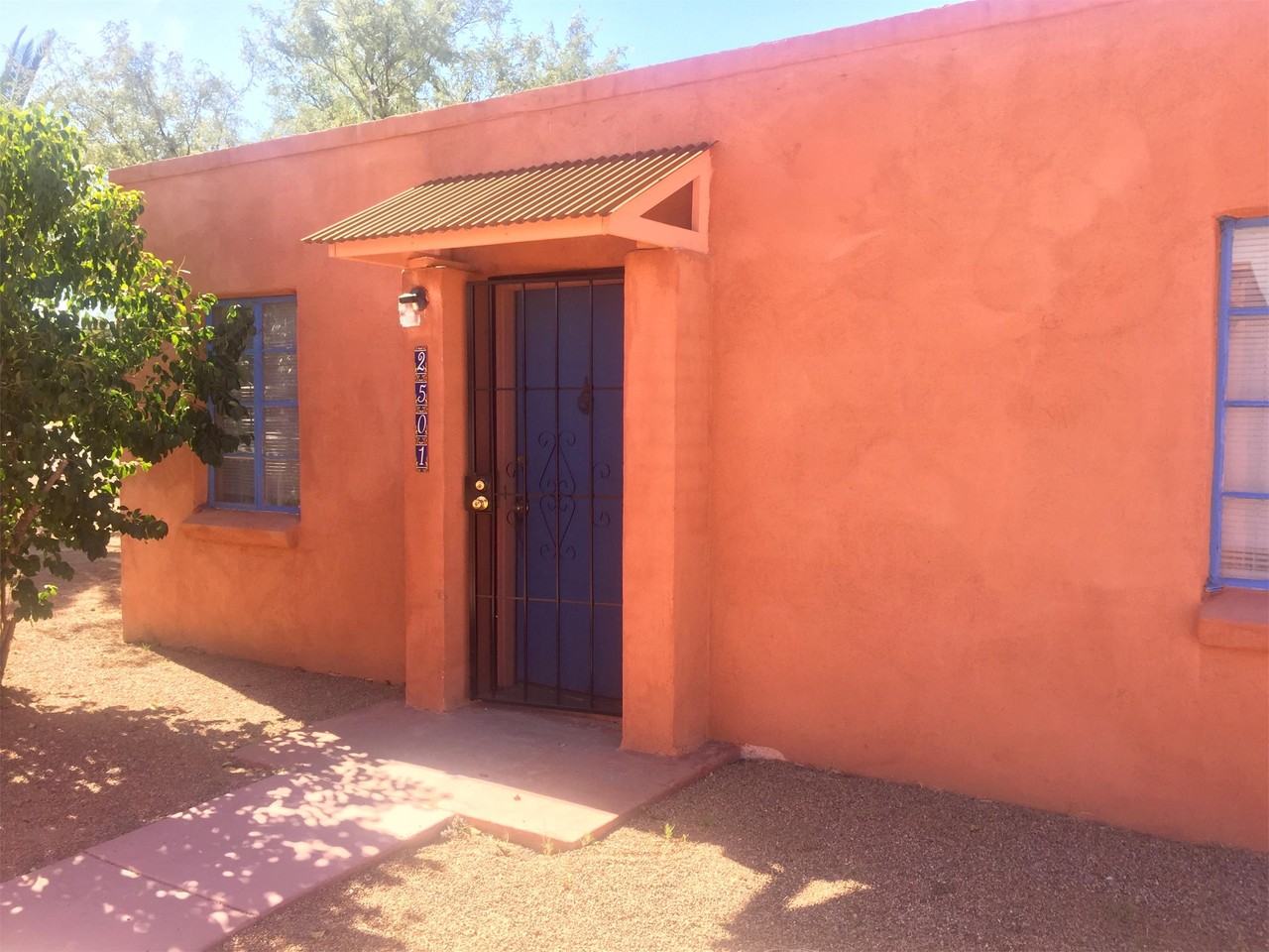 2501 E Blacklidge Dr #2501 - Photo 3 of 25