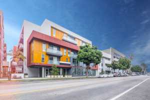 featured image of 1427 7th St