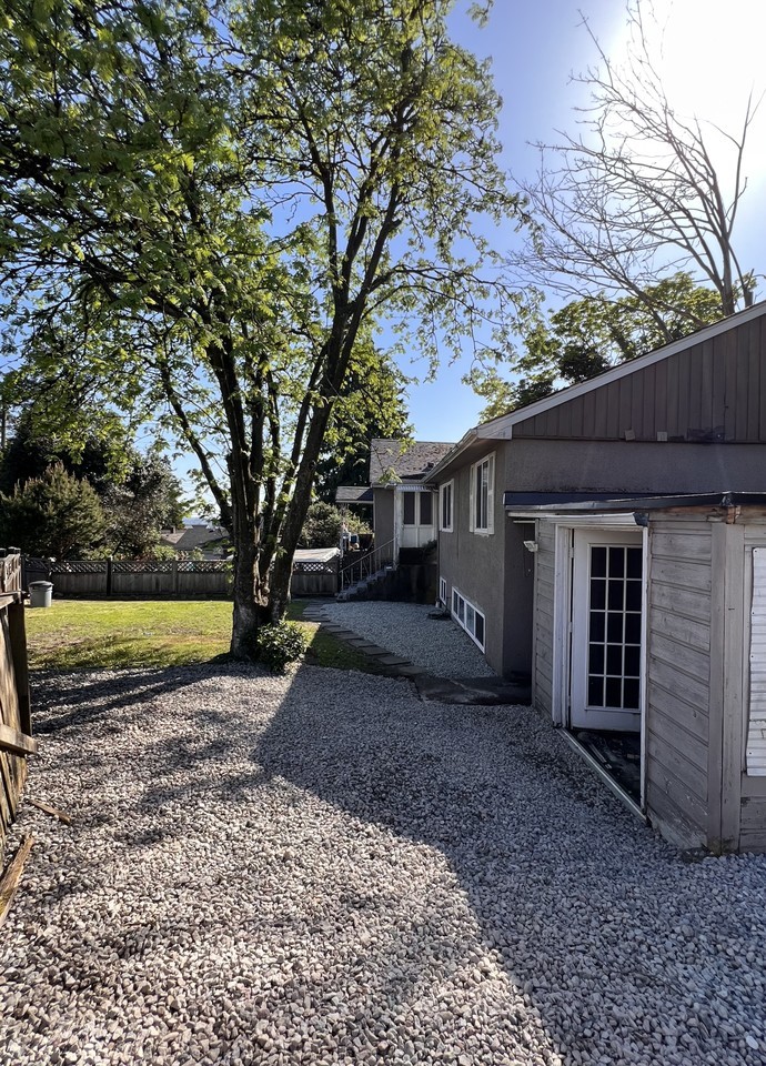 451 Saint Davids Avenue - Photo 3 of 14