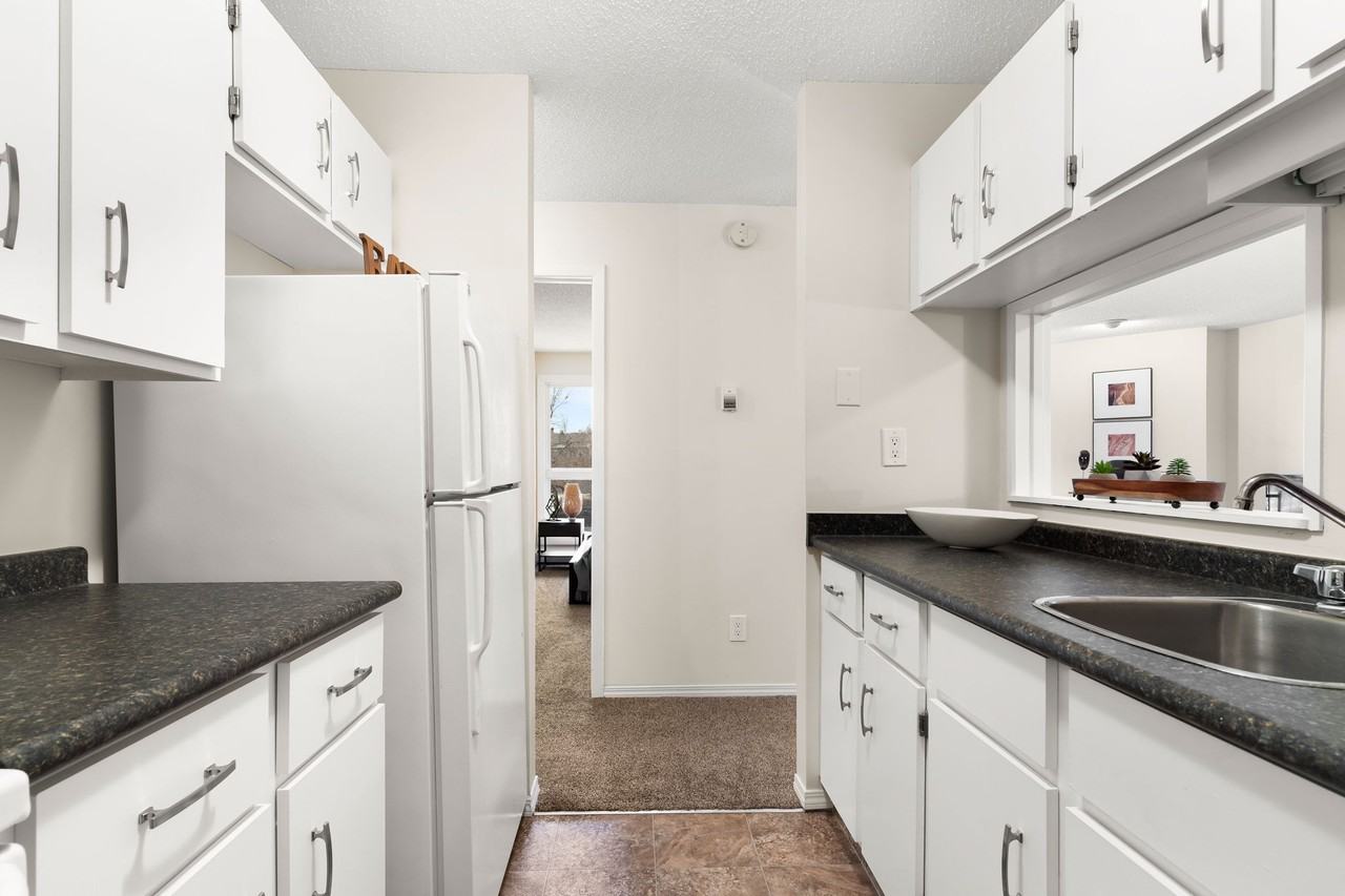 The Village Apartments 75 75, 83, 91, 99 Michener Dr, Regina, SK S4V