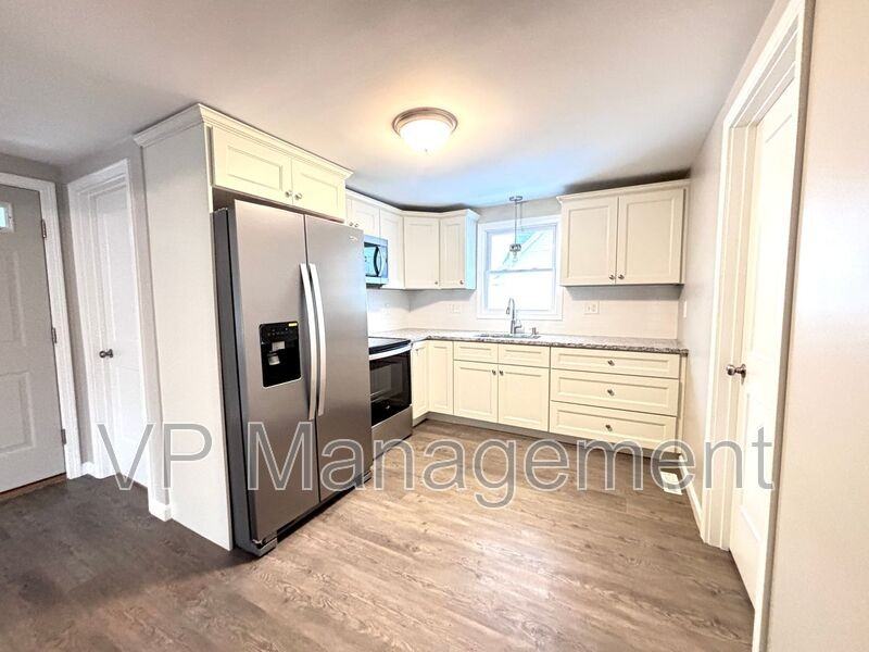 71 Notre Dame St #2 - Photo 2 of 7