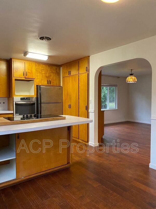 1593 Slater Rd - Photo 2 of 26