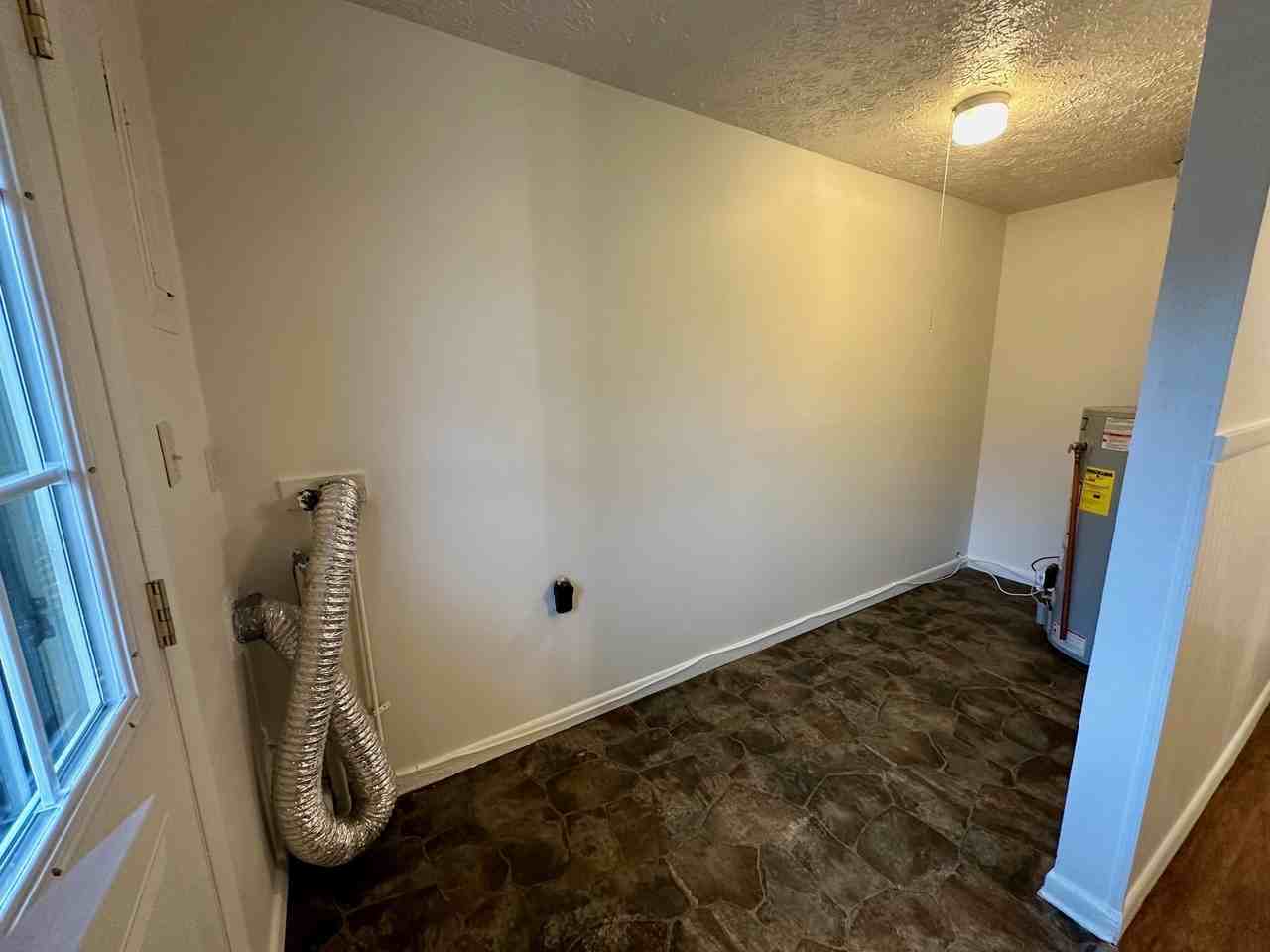 160 & 168 Oregon (JC Lofts) - Photo 3 of 10