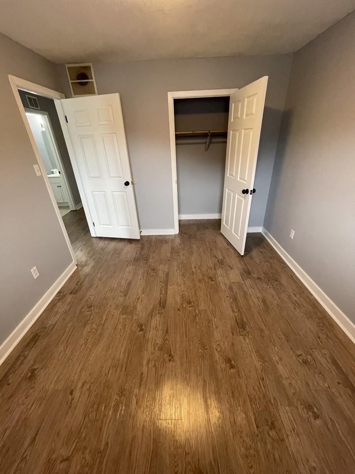 First Pointe Apartments - Photo 2 of 11