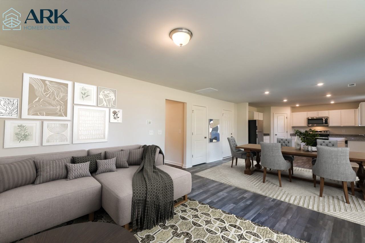 200 Spencer Dr - Photo 2 of 17