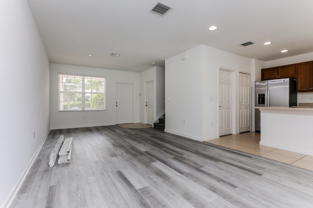 2220 Nw Treviso Cir - Photo 5 of 14