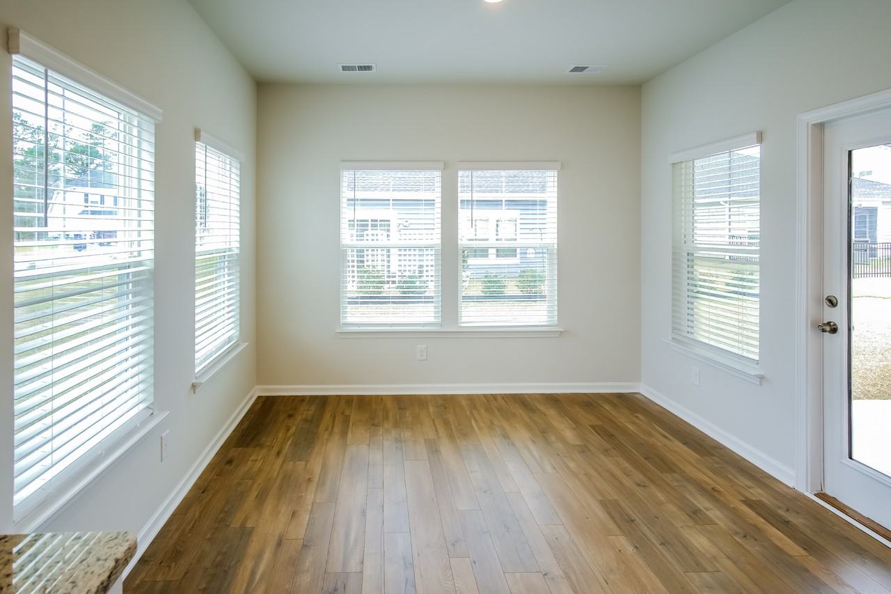452 Craigflower Ct - Photo 5 of 15