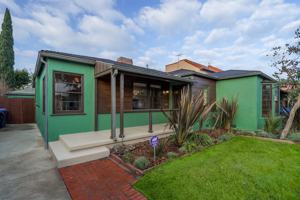 featured image of 2587 South Westgate Avenue