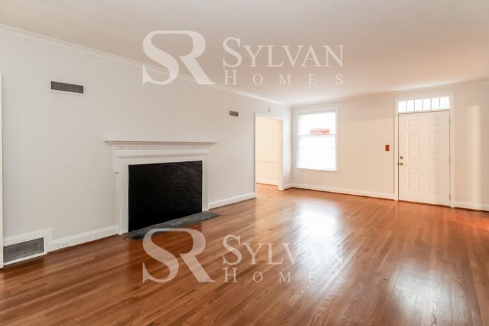 1218 Fillman Dr - Photo 2 of 15