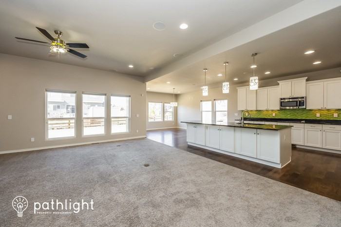 7074 Honeycomb Dr - Photo 2 of 19