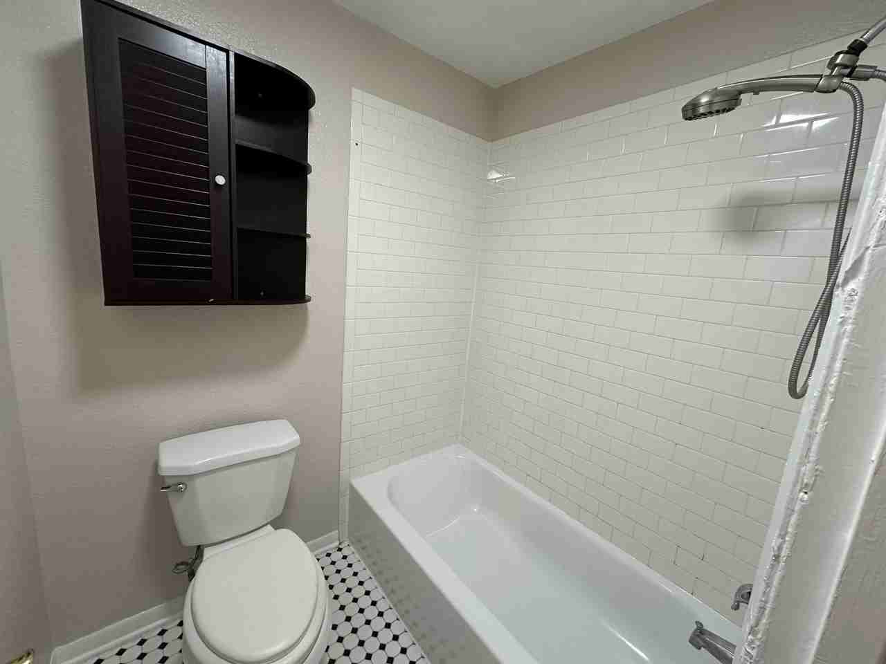 219 West Alabama - 31 #31 - Photo 7 of 20