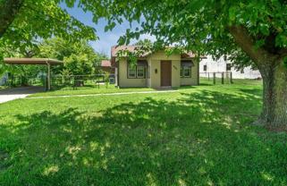 220 Ne 3rd St #1 - Photo 1 of 1