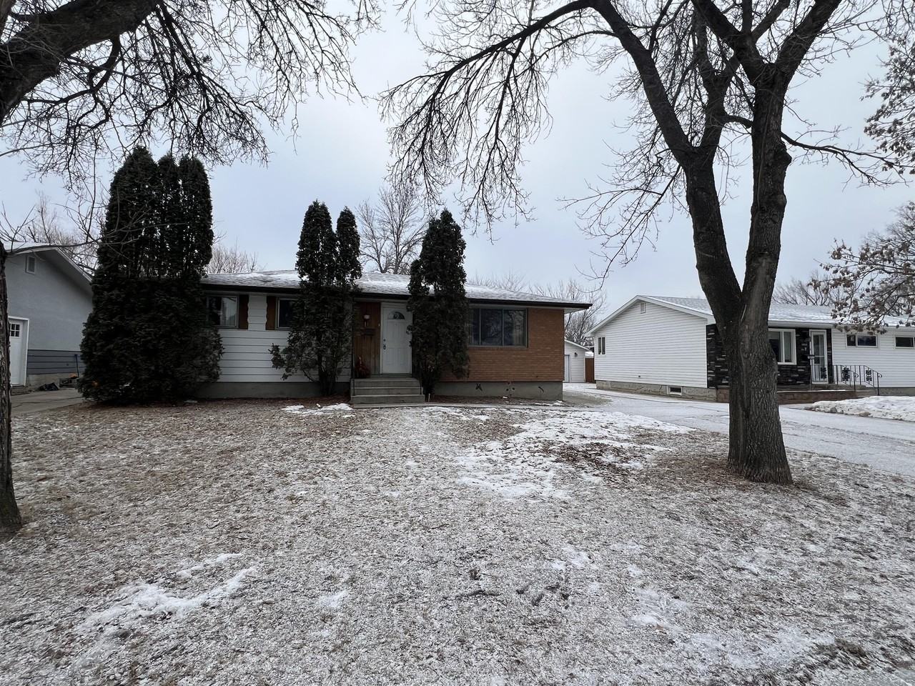 11 Krivel Cres #A - Photo 2 of 8