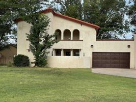 featured image of 55 Brentwood Rd #1