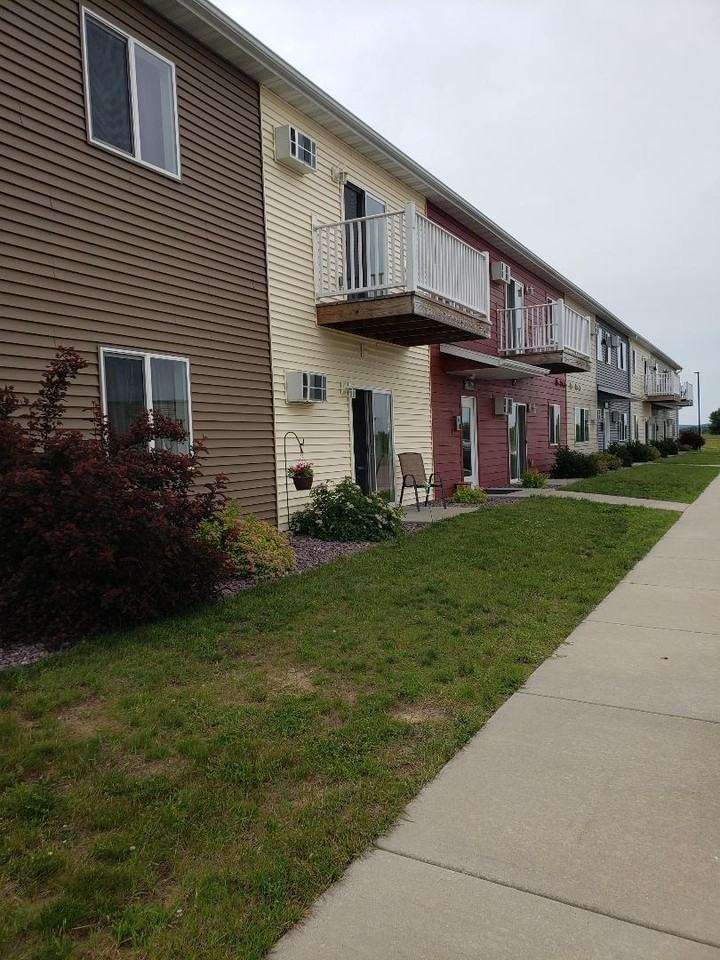 1875 W Pine St #214 - Photo 7 of 7