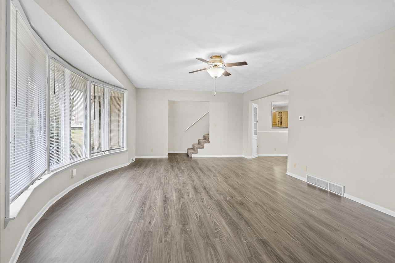 5225 Jeffs Doty Rd - Photo 2 of 13