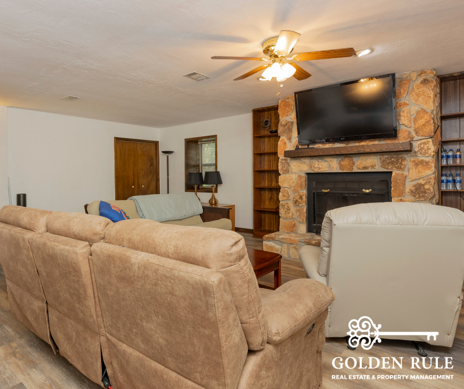 4306 Ne 17th Ter - Photo 2 of 12