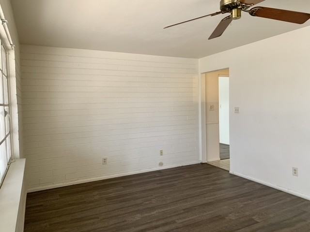 11383 N 114th Ave - Photo 3 of 14