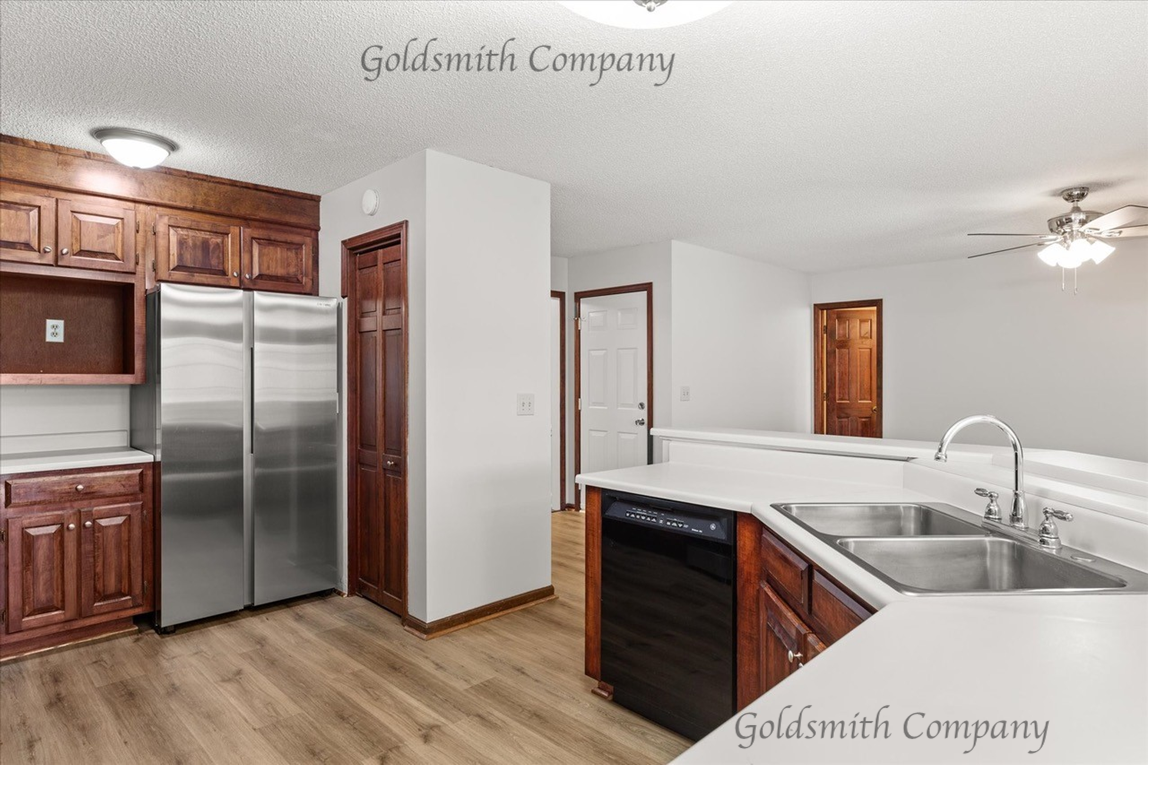 208 Yellow Poplar Ct - Photo 5 of 15